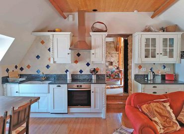 Dinan Self Catering Apartments and Holiday Cottage in Brittany Fryer Kitchen Area
