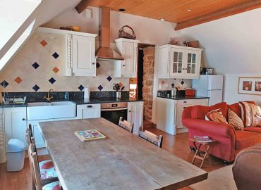 Dinan Self Catering Apartments and Holiday Cottage in Brittany Fryer Kitchen Dining Table