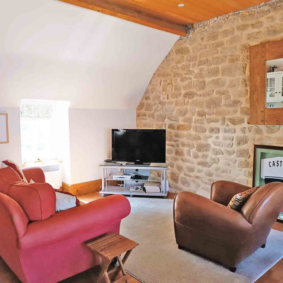Dinan Self Catering Apartments and Holiday Cottage in Brittany Fryer Lounge Area