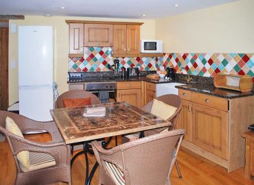 Dinan Self Catering Apartments and Holiday Cottage in Brittany Rose Cottage Kitchen